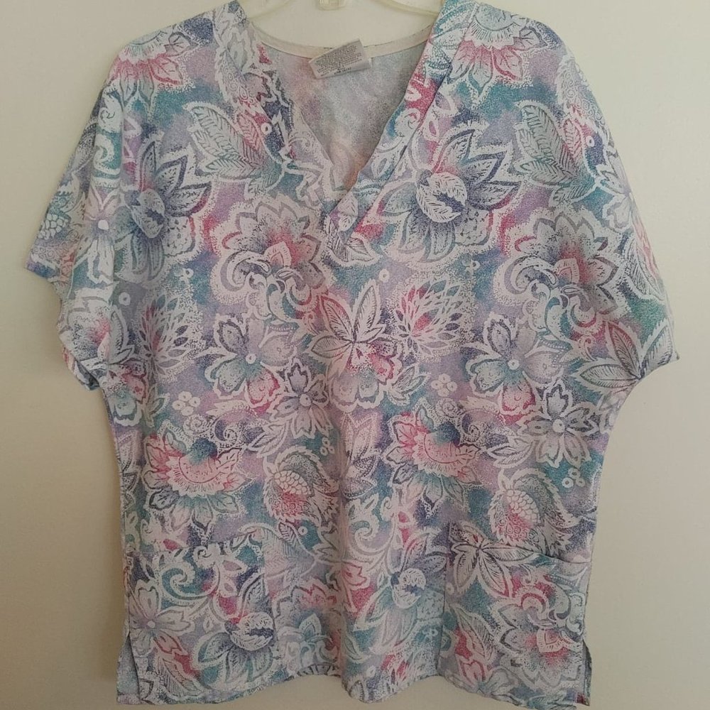 Women's Scrub Top Fundamentals by White Swan , Pastel, Pocket,Leaf Floral, Large